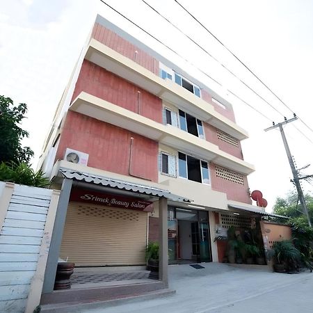 Sukhum Sukhumvit-Onnut Guest House Bangkok Exterior photo