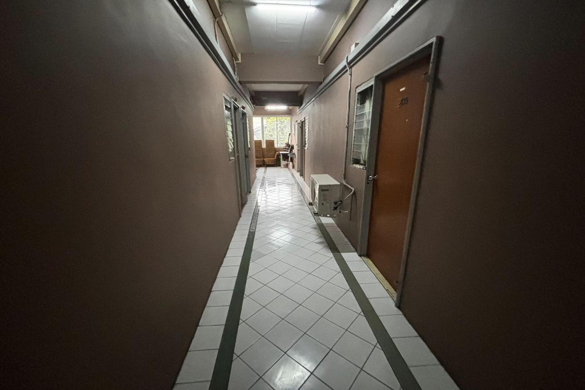 Sukhum Sukhumvit-Onnut Guest House Bangkok Exterior photo